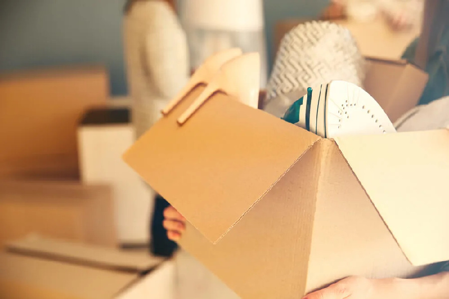 9 TIPS FOR A SUCCESSFUL LONG-DISTANCE MOVE